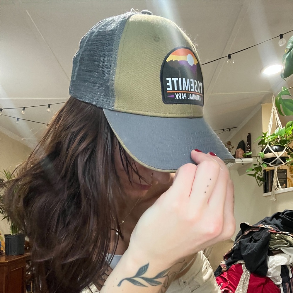 Yosemite National Park Green and Gray Trucker Hat